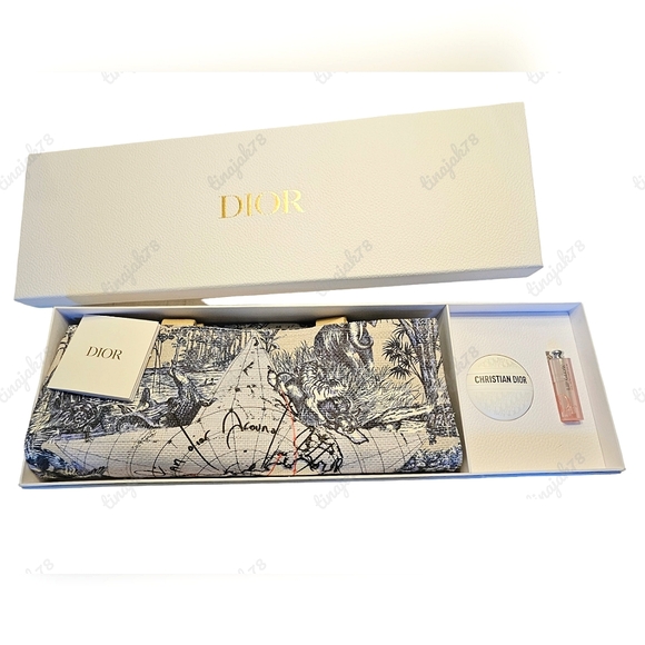 ❌️SOLD❌️ Platinum Loyalty Welcome Gift Around the World - Picture 2 of 9